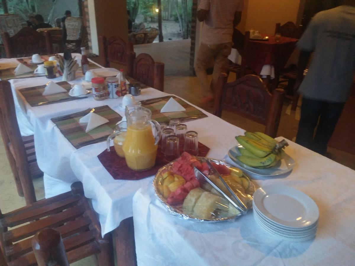 Irungu Forest Safari Lodge Katunguru Εξωτερικό φωτογραφία