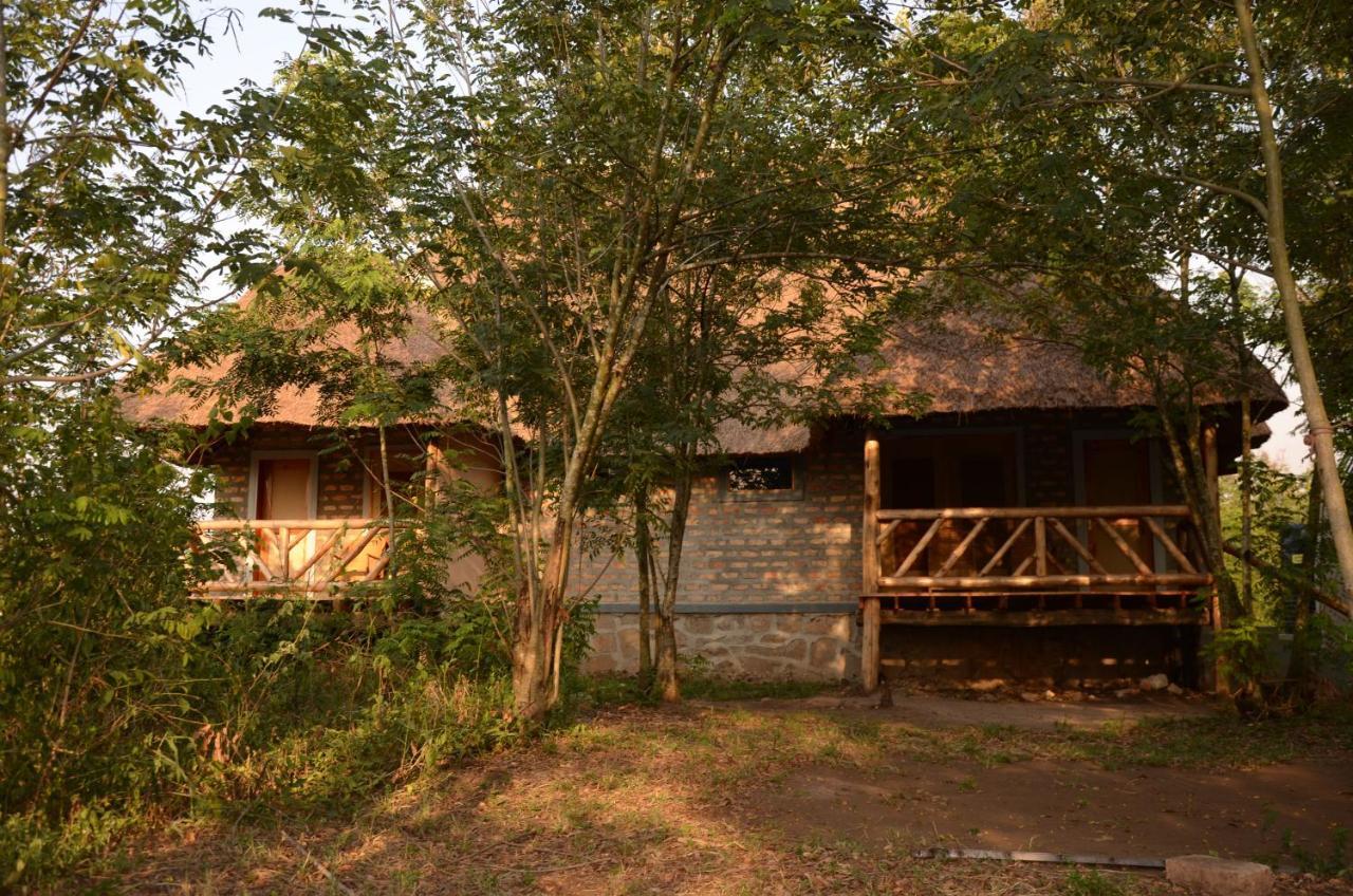 Irungu Forest Safari Lodge Katunguru Εξωτερικό φωτογραφία
