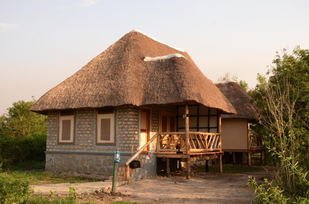 Irungu Forest Safari Lodge Katunguru Εξωτερικό φωτογραφία
