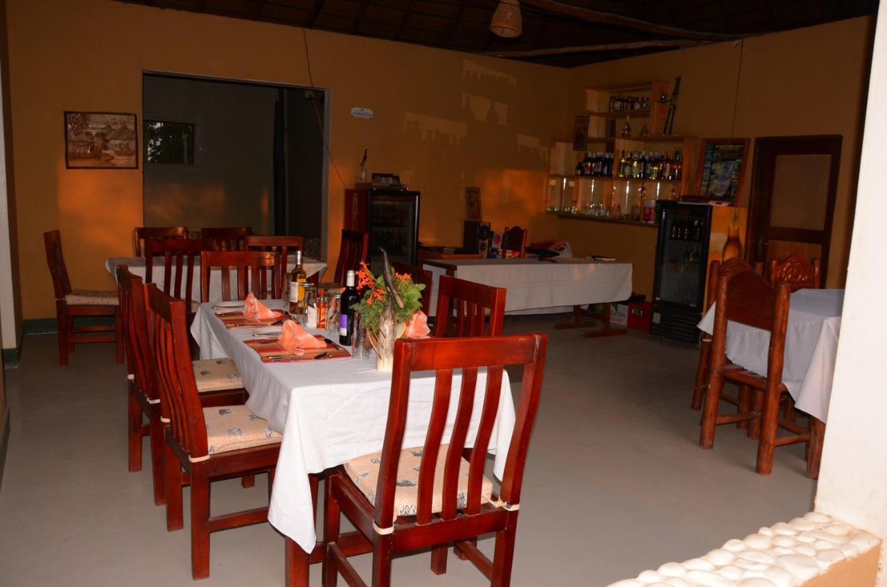 Irungu Forest Safari Lodge Katunguru Εξωτερικό φωτογραφία